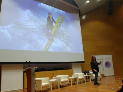 Jornada Endavant, conferencia de Maria Gómez de Womenalia